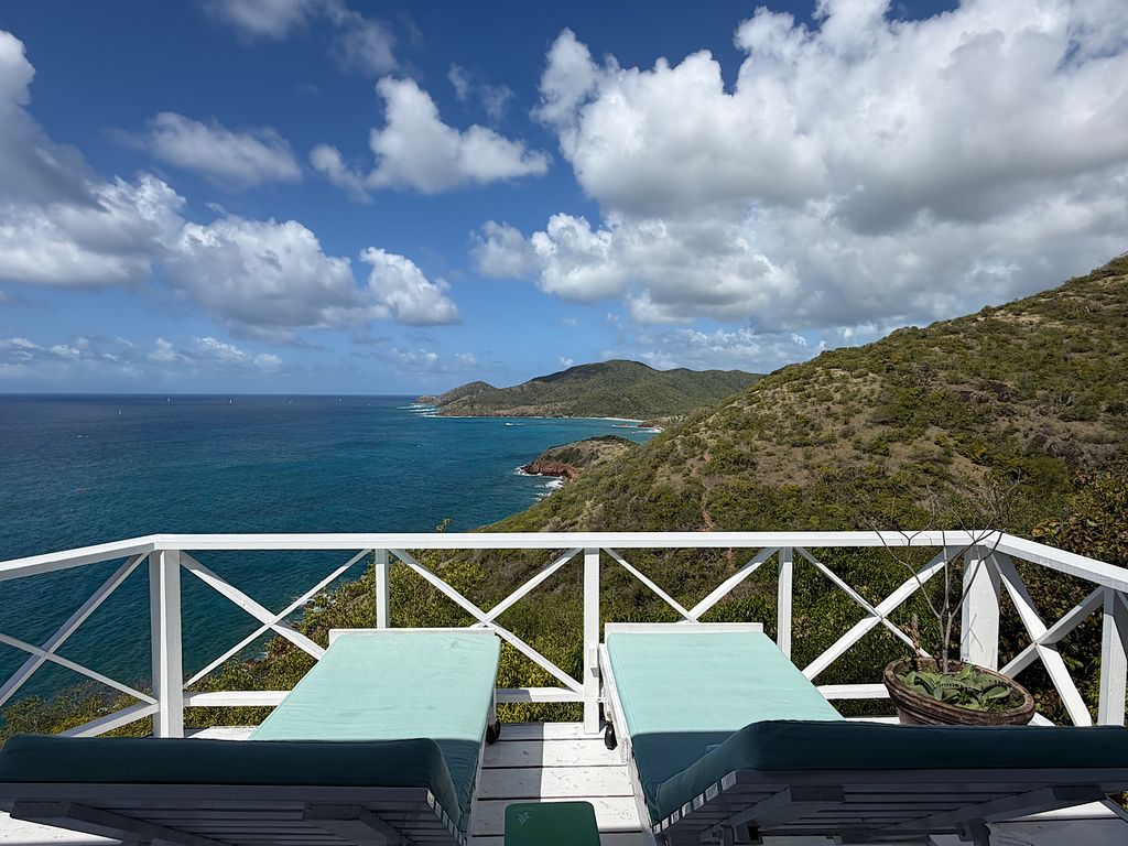 Property photo 1 of 37