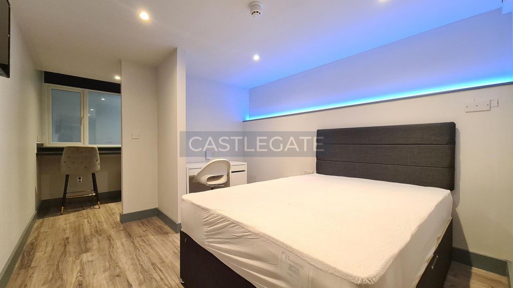 Property photo 2 of 11 Room 4, Renaissance Works, 105 New Street, Huddersfield, HD1 2As (2)