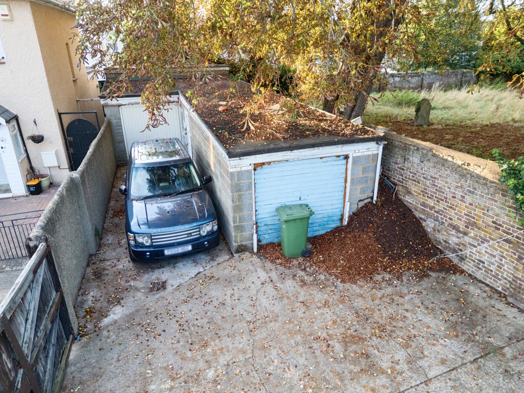 Property photo 3 of 5 Photo 4