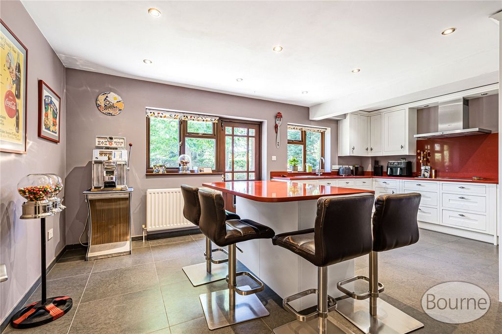 Property photo 2 of 15 Picture No. 44
