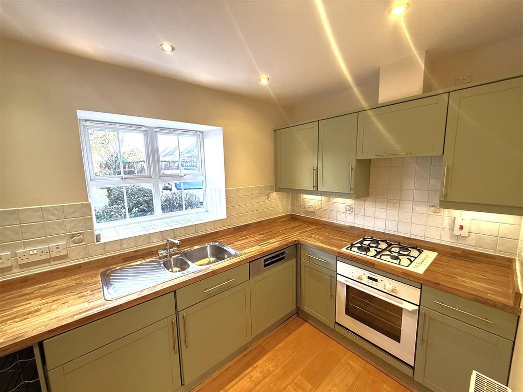 Property photo 2 of 10 Davidson Frost-Wellings, Dfw, Castleham Court, Kit