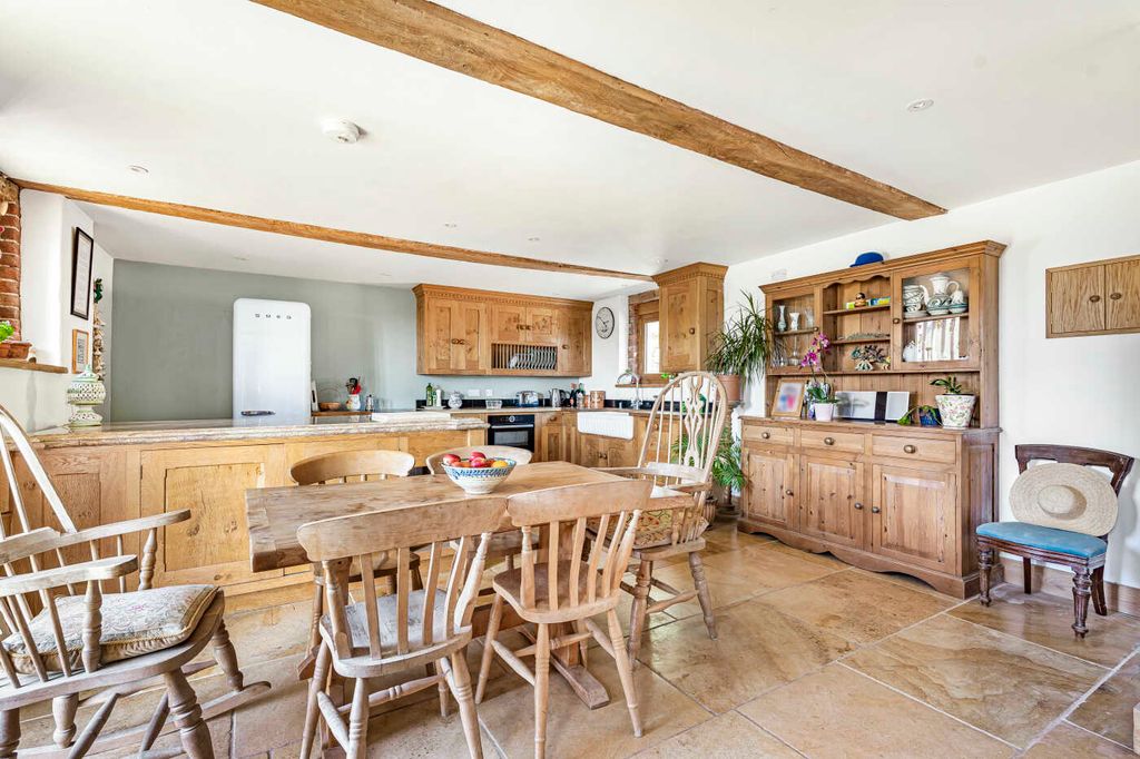 Property photo 2 of 27 Dining Area