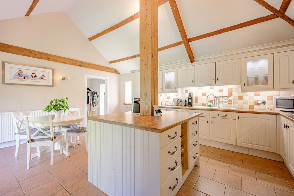 Property photo 3 of 16