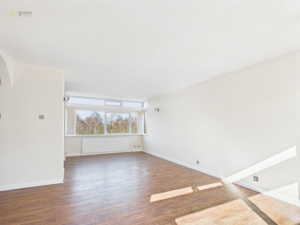 Property photo 3 of 28 Cam05459G0Pr0127Still017