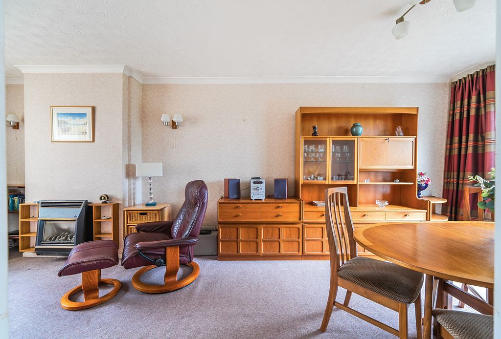 Property photo 3 of 23 1423723-12-69Aea1...