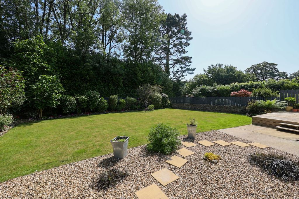 Property photo 3 of 30
