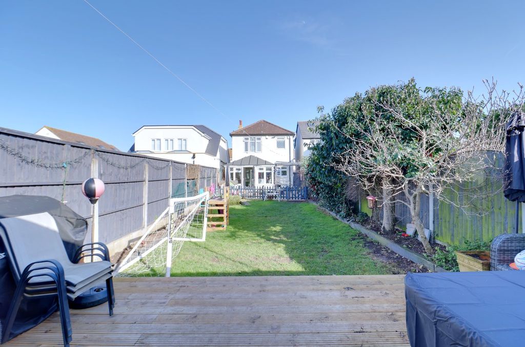 Property photo 2 of 22