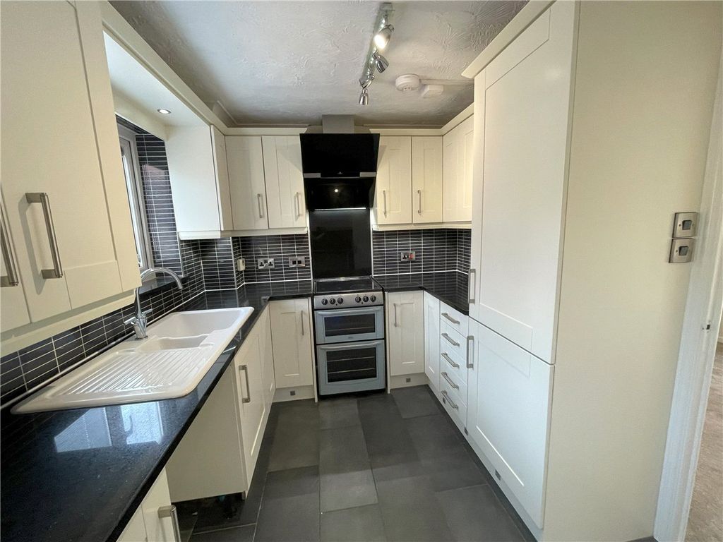 Property photo 2 of 17 Picture No. 02