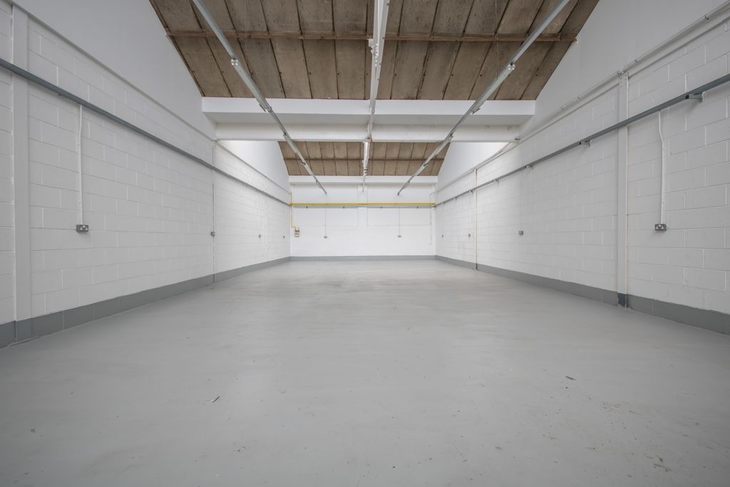 Property photo 2 of 9 Photo 1