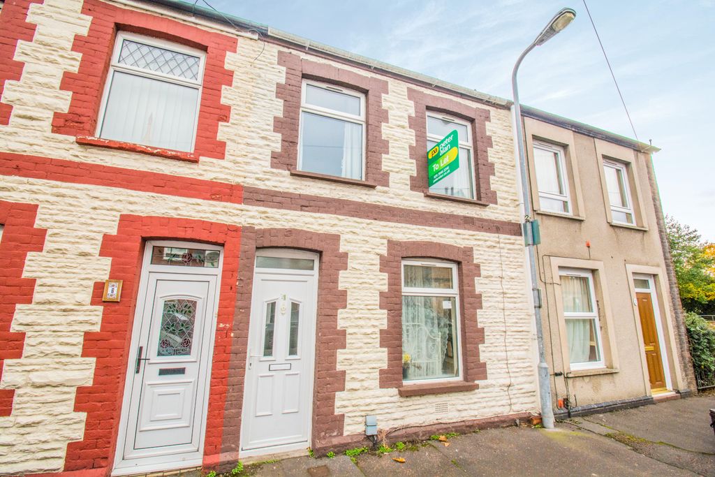 Property photo 2 of 8 Image