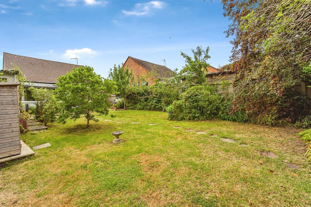 Property photo 2 of 17