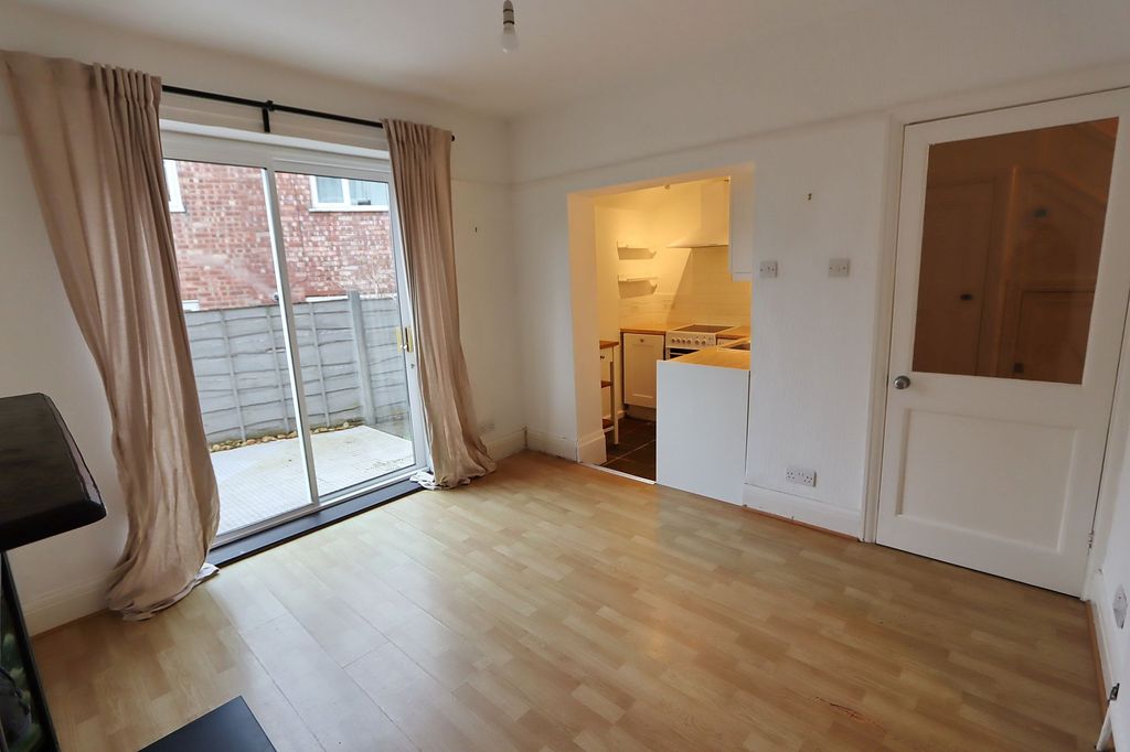 Property photo 3 of 14