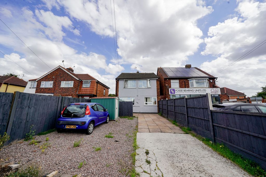 Property photo 1 of 19 Dsc03371