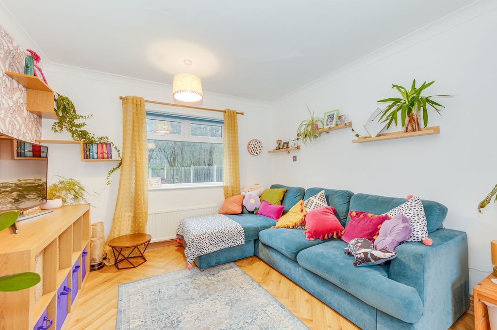 Property photo 3 of 18