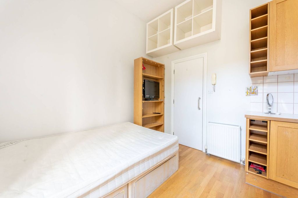 Property photo 1 of 4
