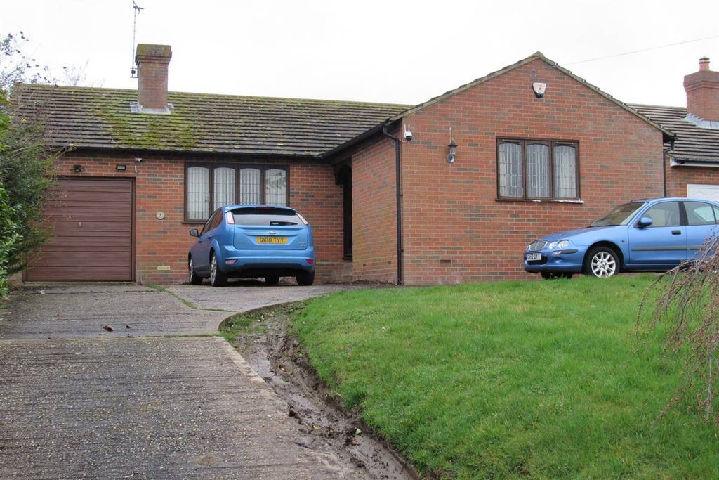 Property photo 2 of 18