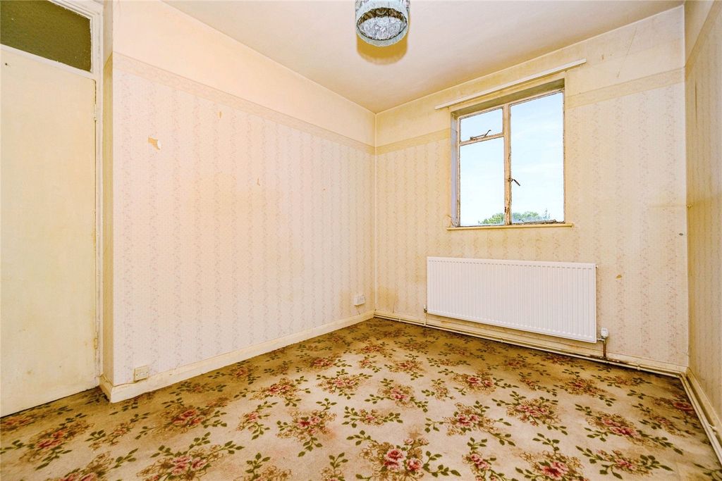 Additional image 10 of 3 bed flat for saleWest Street, Dunstable, Bedfordshire LU6