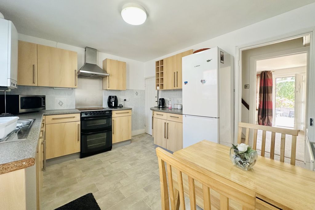 Property photo 3 of 12 Picture No. 08