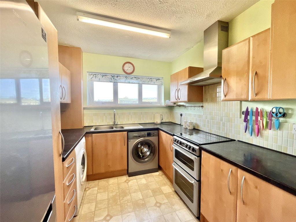 Property photo 3 of 26 Kitchen