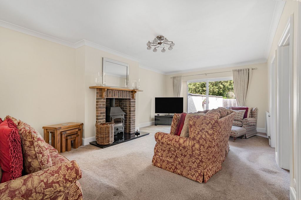 Property photo 2 of 30