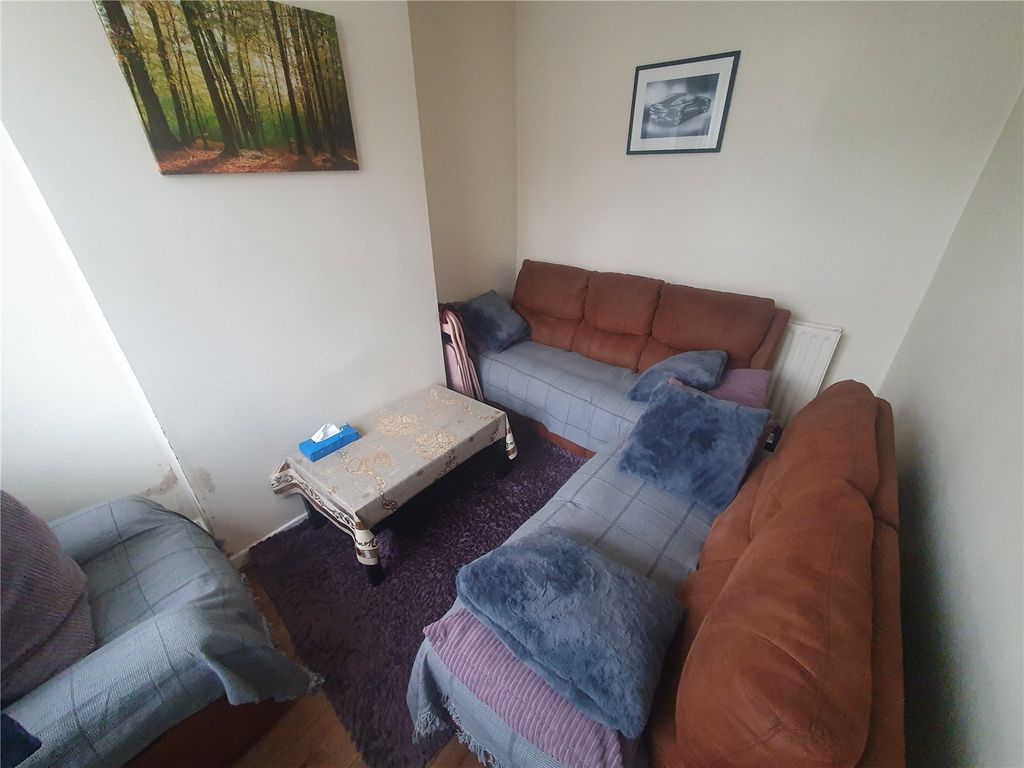 Property photo 3 of 16 Picture No. 06