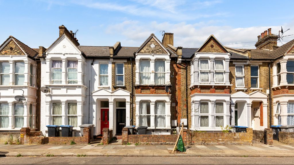 Property photo 1 of 19 Ground Floor Flat, 59 Harley Road, Harlesden, London Nw10 8Ba