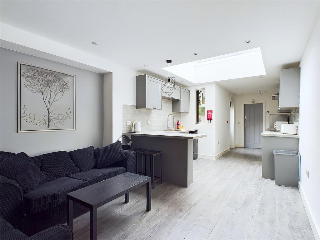 Property photo 3 of 6 Cam03736G0-Pr0030-Still002 Copy.Jpg