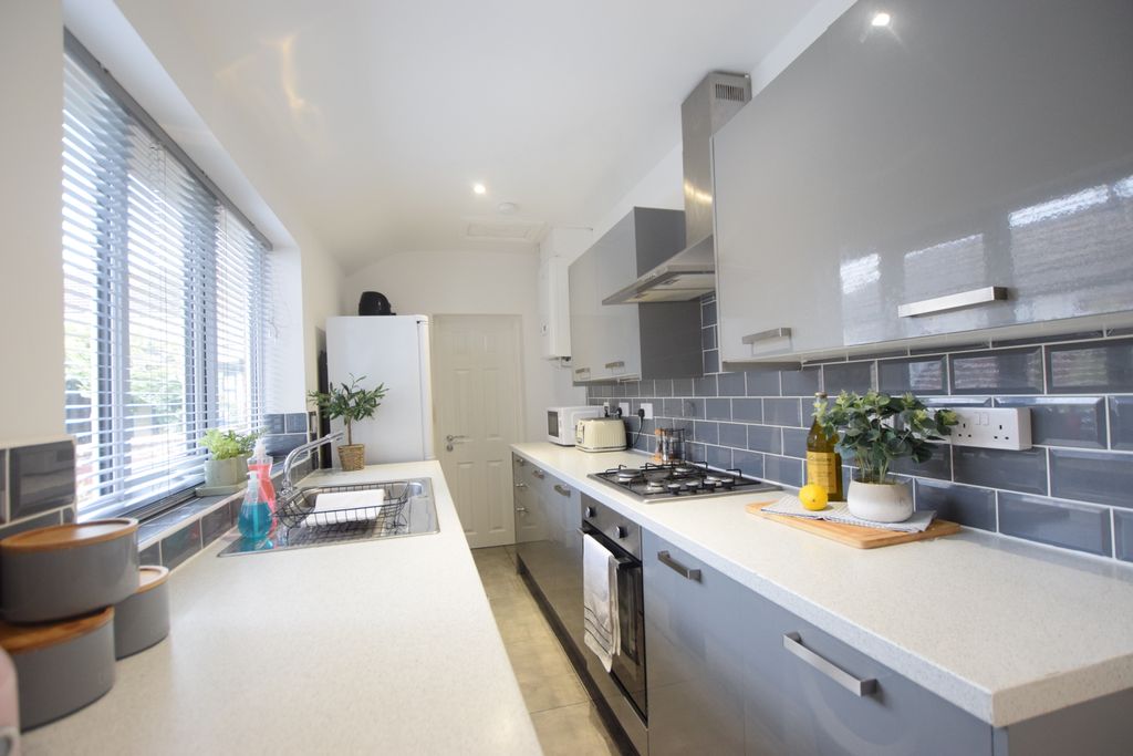 Property photo 2 of 14 Img_9796