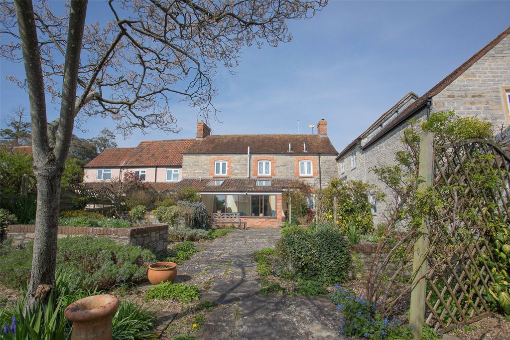 Property photo 3 of 19 Picture No. 25