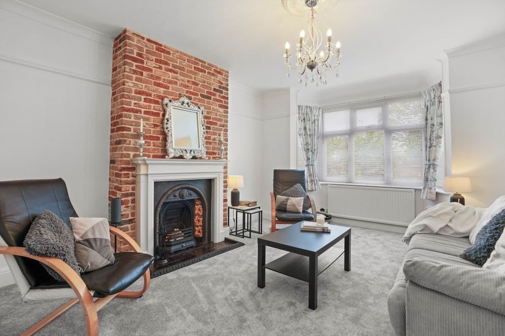 Property photo 2 of 22 Tdf02078