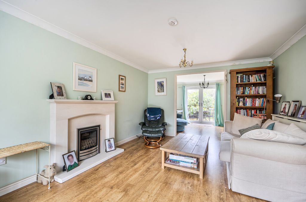 Property photo 2 of 13 1400810-16-697238...