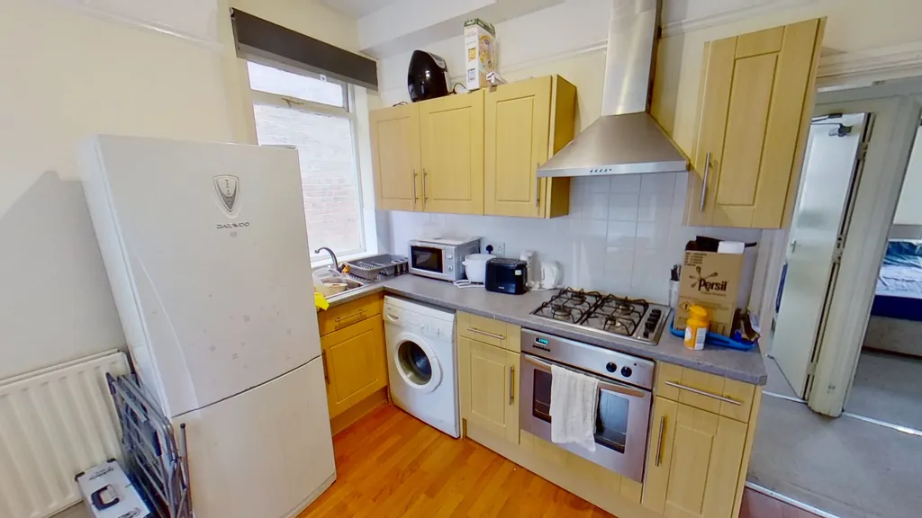 Apartment in Nottingham, Forest Fields, Nottinghamshire - More