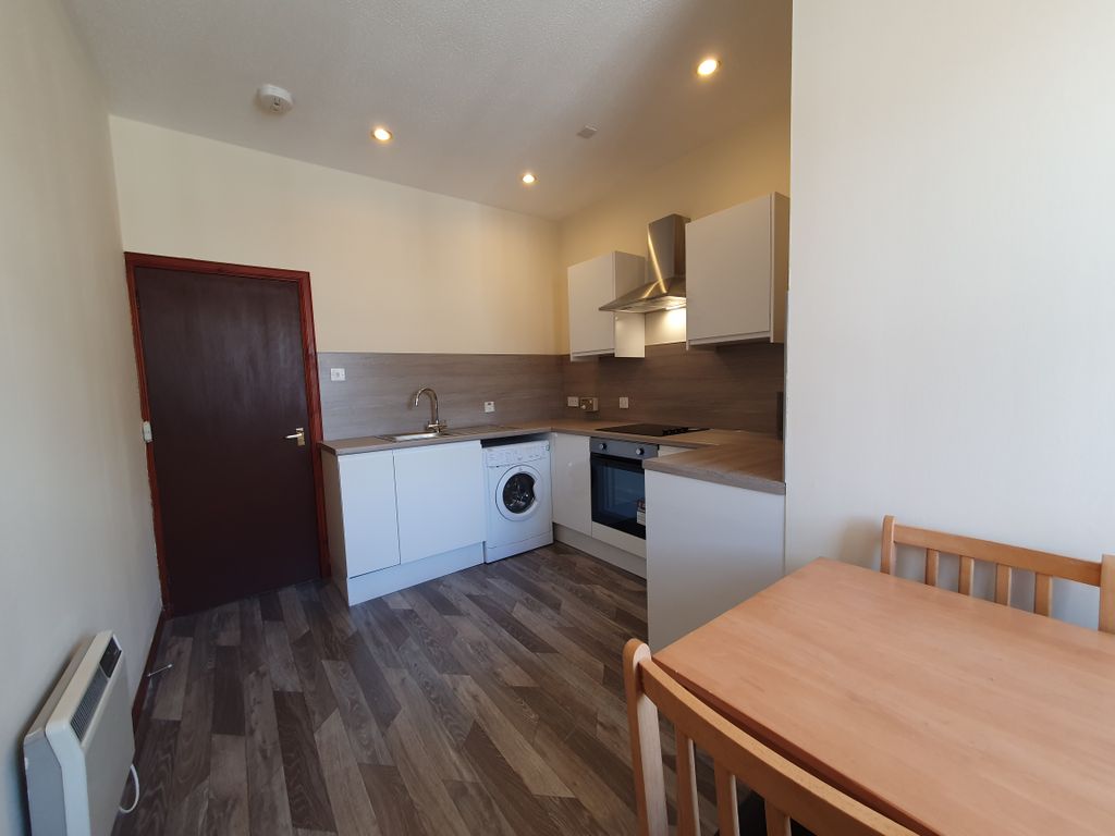 Property photo 3 of 13 Kitchen