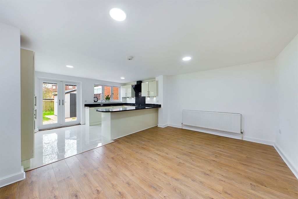 Property photo 2 of 25 Living Area/ Dining