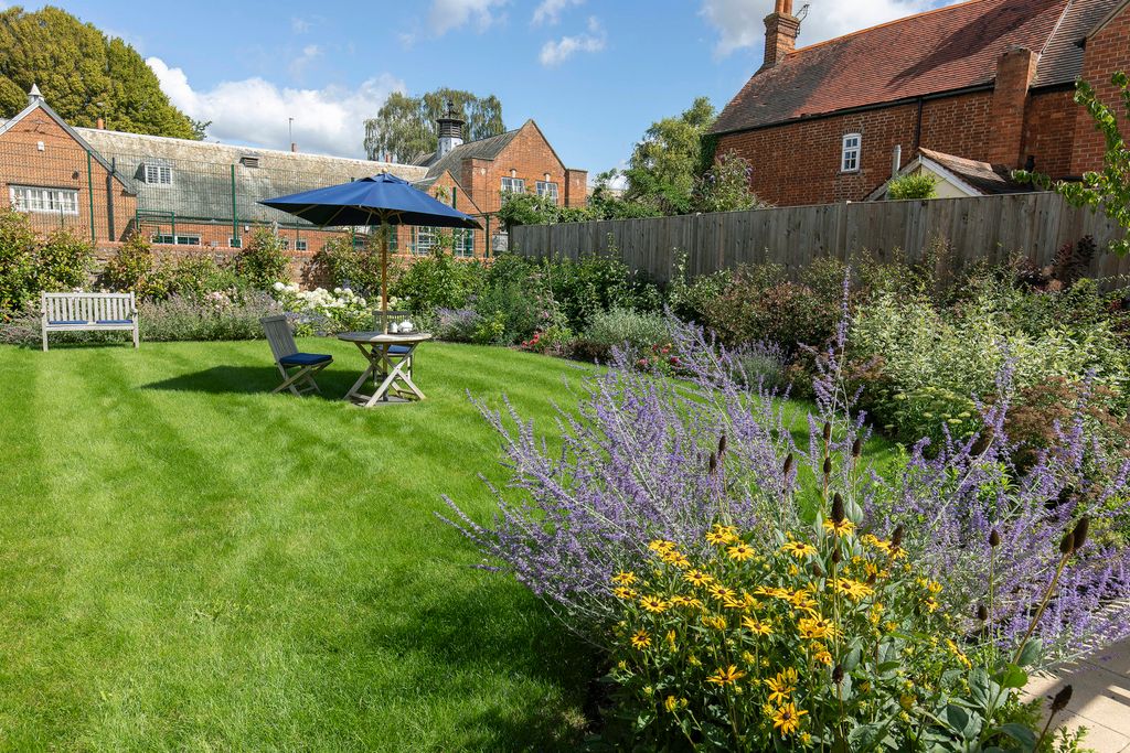 Property photo 1 of 15 2