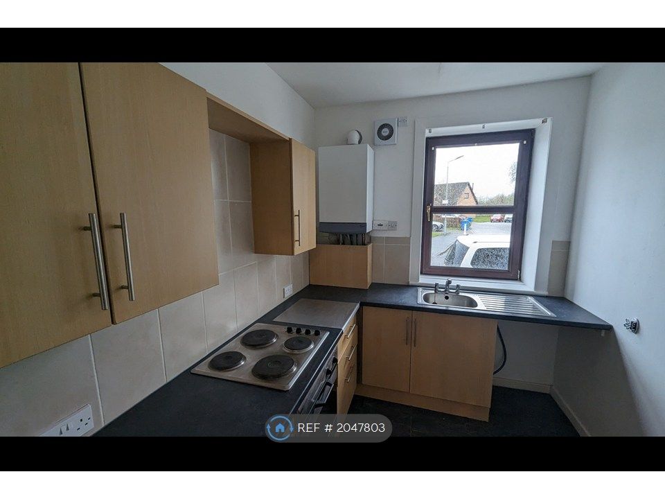 Property photo 1 of 12 Kitchen