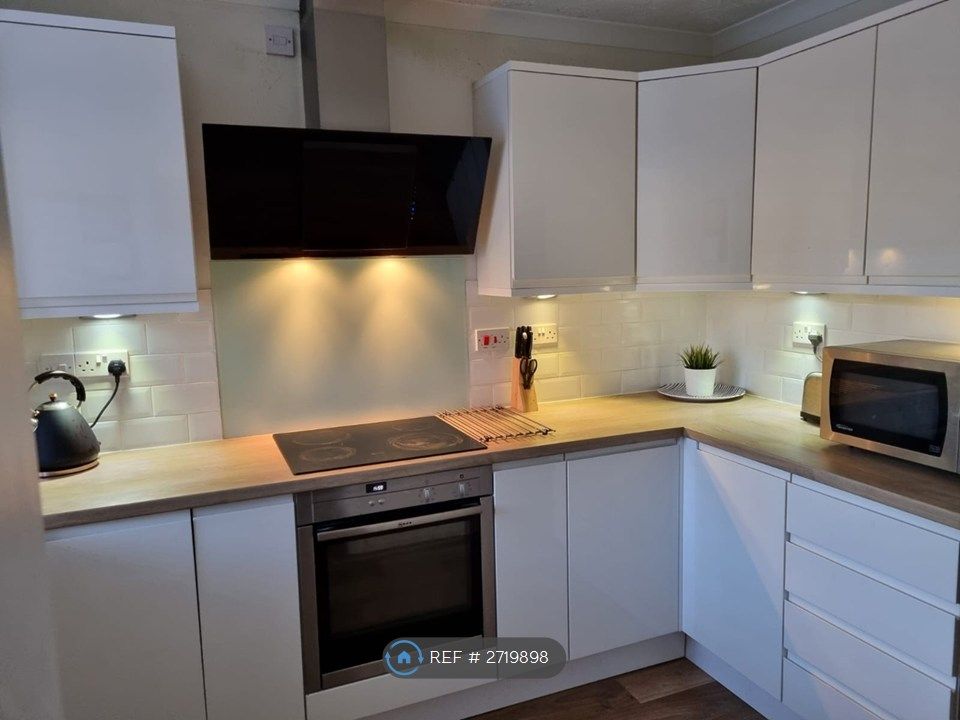 Property photo 2 of 13 Kitchen