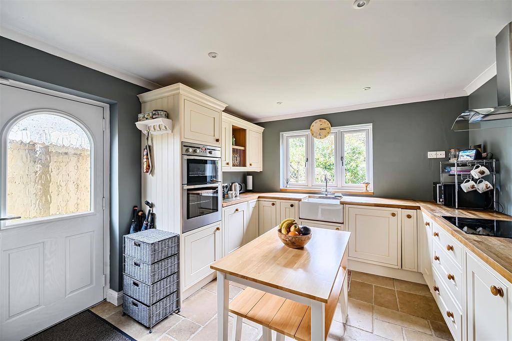 Property photo 3 of 17 1435311-11-69c6ba2047d3c.Jpg