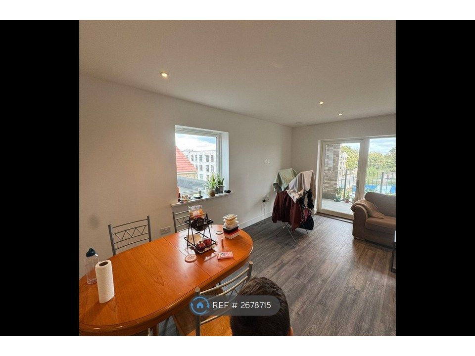 Property photo 3 of 20