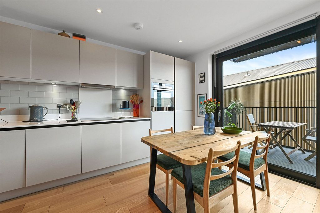 Property photo 2 of 17 Kitchen
