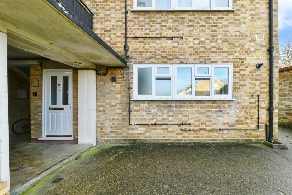 Property photo 2 of 21