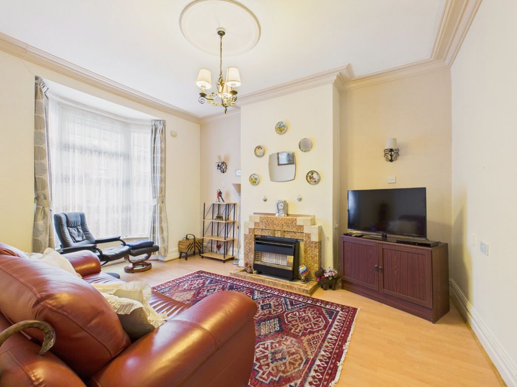 Property photo 2 of 15 5431005