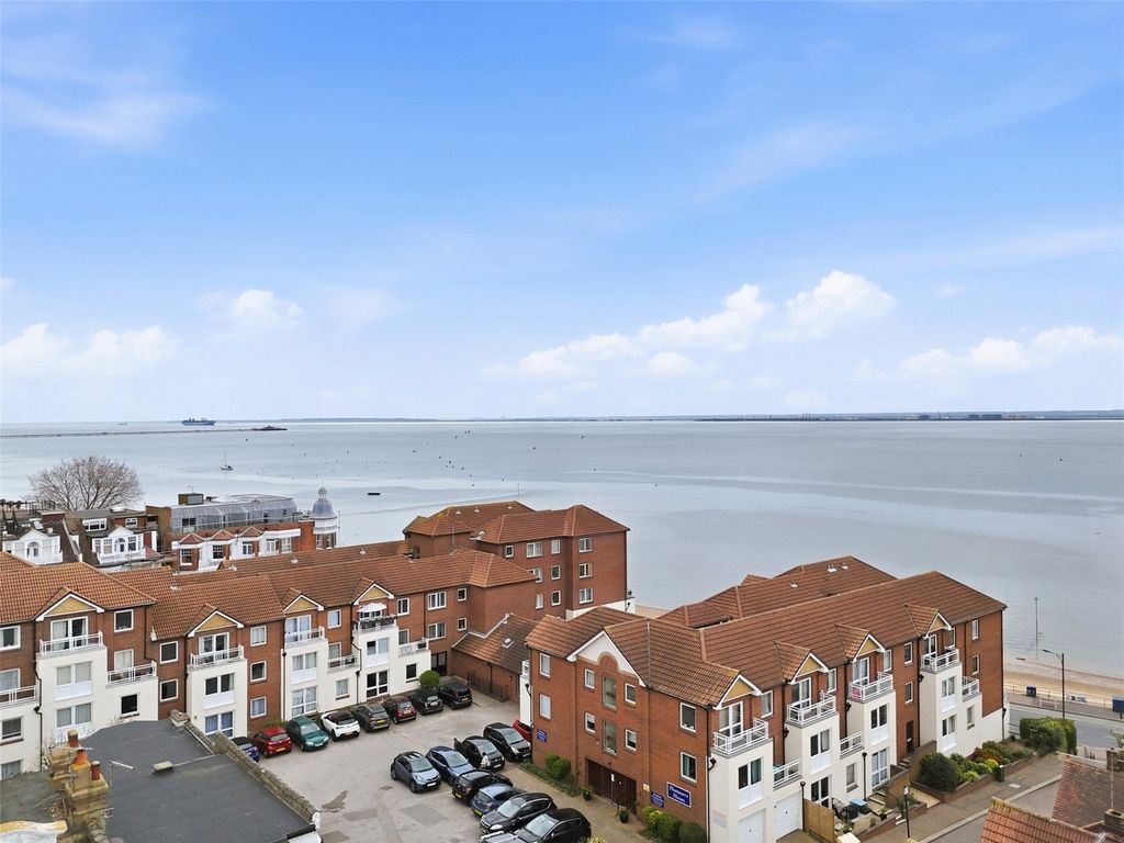 Property photo 3 of 17 Picture No. 10