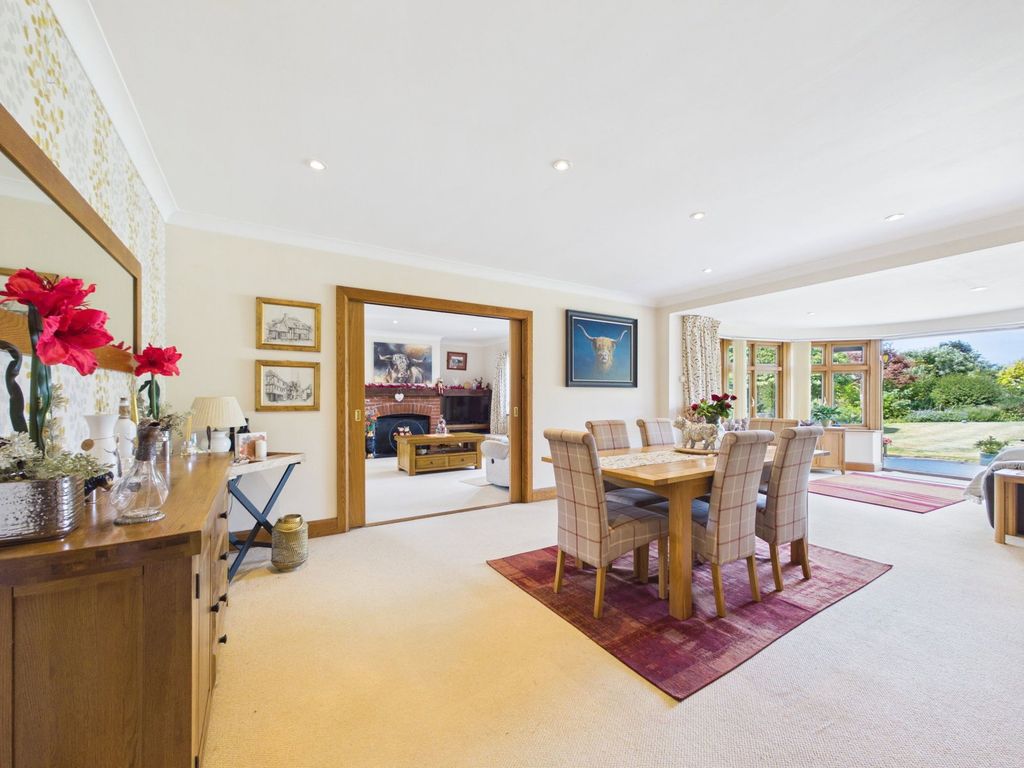 Property photo 3 of 46