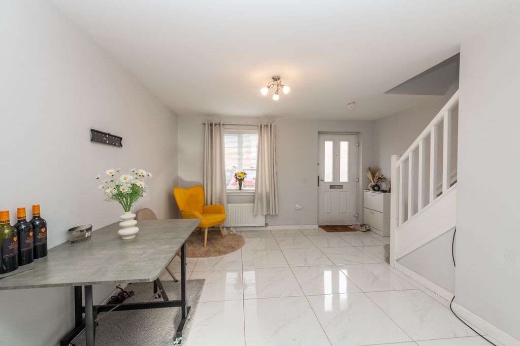 Property photo 2 of 23