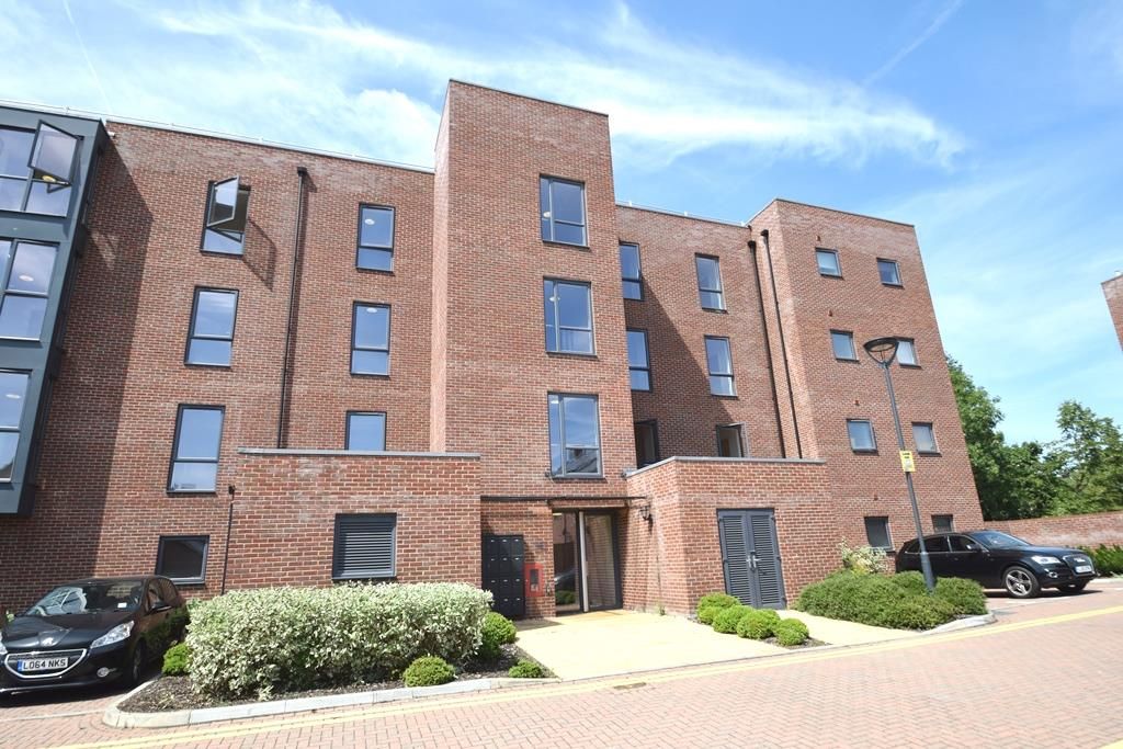 Property photo 1 of 8 External