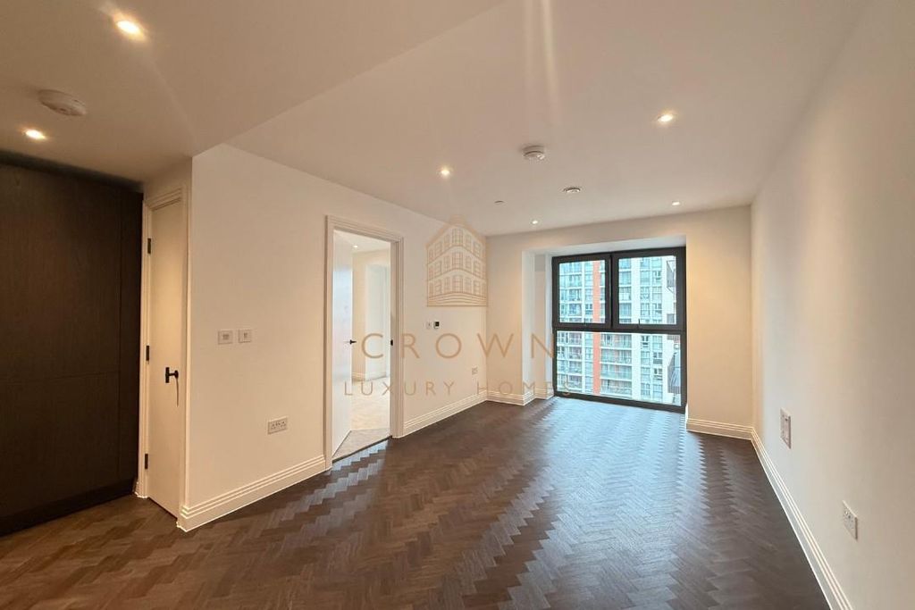 Property photo 1 of 18 Redhh-105011 (7).Jpg