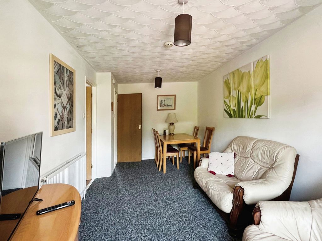 Property photo 3 of 6