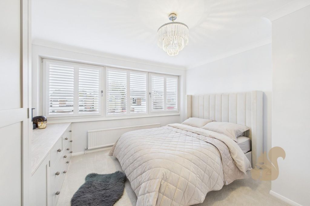 Property photo 2 of 24 Cam01254G0-Pr0382-Still018.Jpg