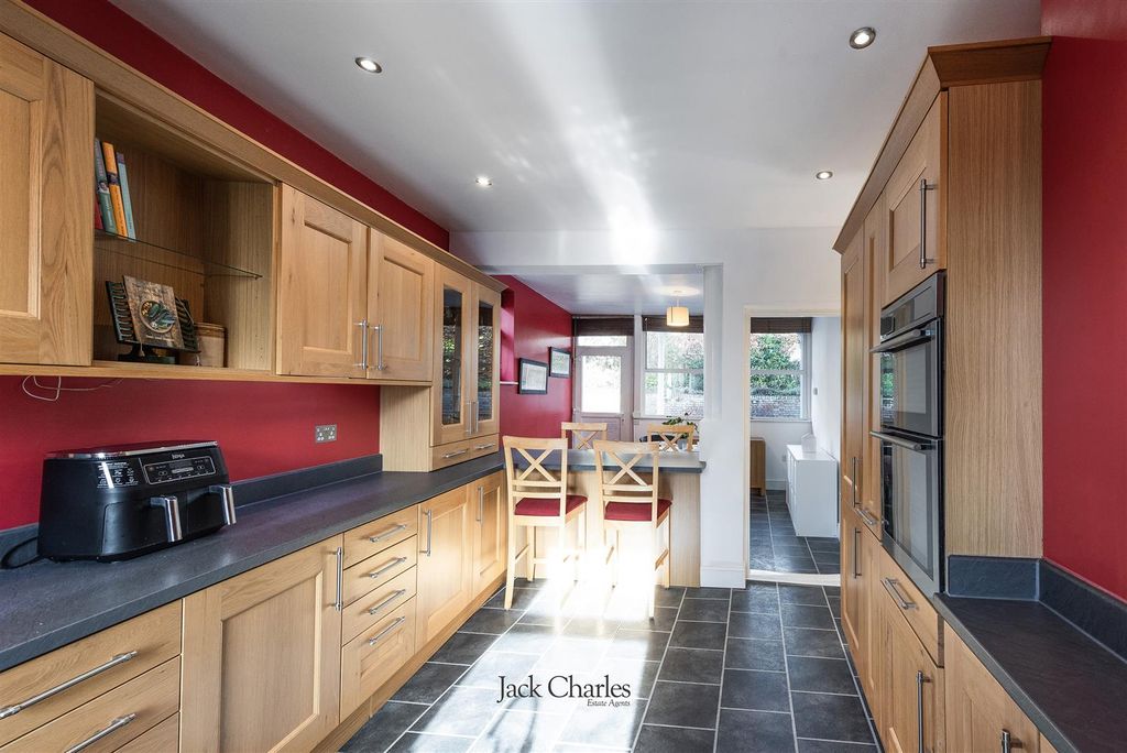 Property photo 3 of 22 193 Tonbridge Rd, Me18 5Ny 004.Jpg